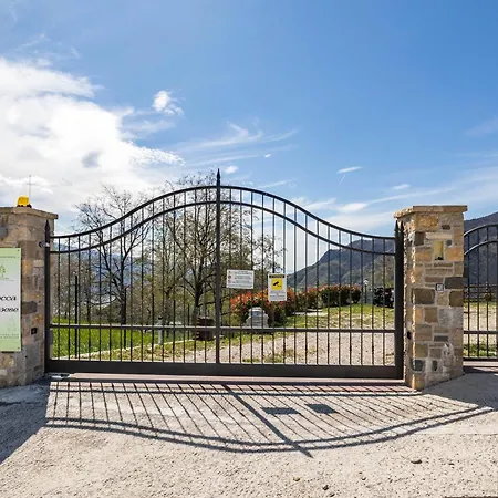 Vakantieboerderij Bocca Nevese Pino *